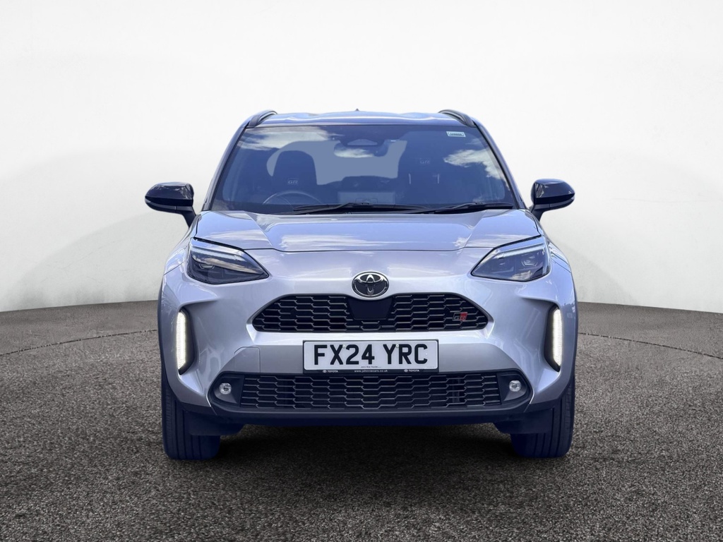Toyota Yaris Cross 1.5 Hybrid 130 Gr Sport Cvt FX24YRC Silver #2