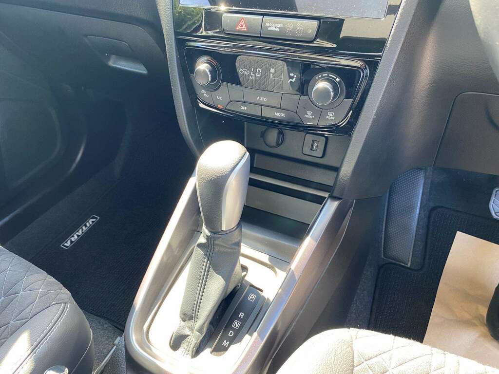 Suzuki Vitara 1.4 Boosterjet Mild Hybrid Ultra - 2025 75 Silver #15