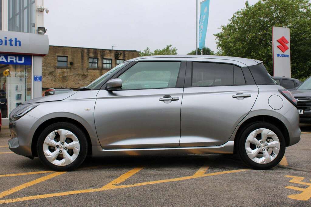 Suzuki Swift 1.2 Mild Hybrid Motion Silver #6