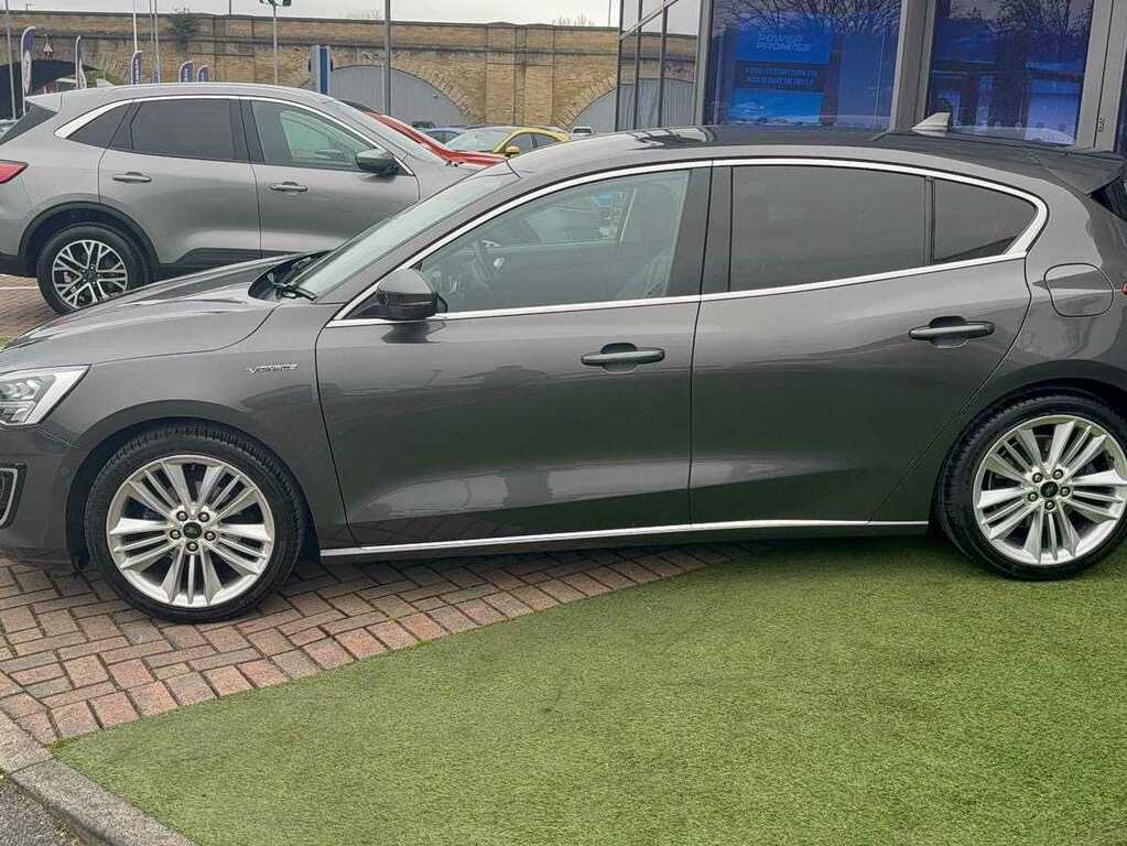 Ford Focus 1.0 Ecoboost 125 Grey #2