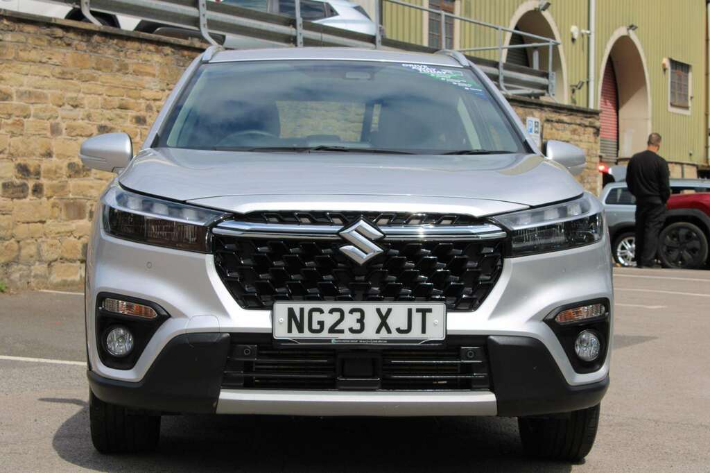 Suzuki S Cross 1.4 Boosterjet 48V Hybrid Motion Silver #2
