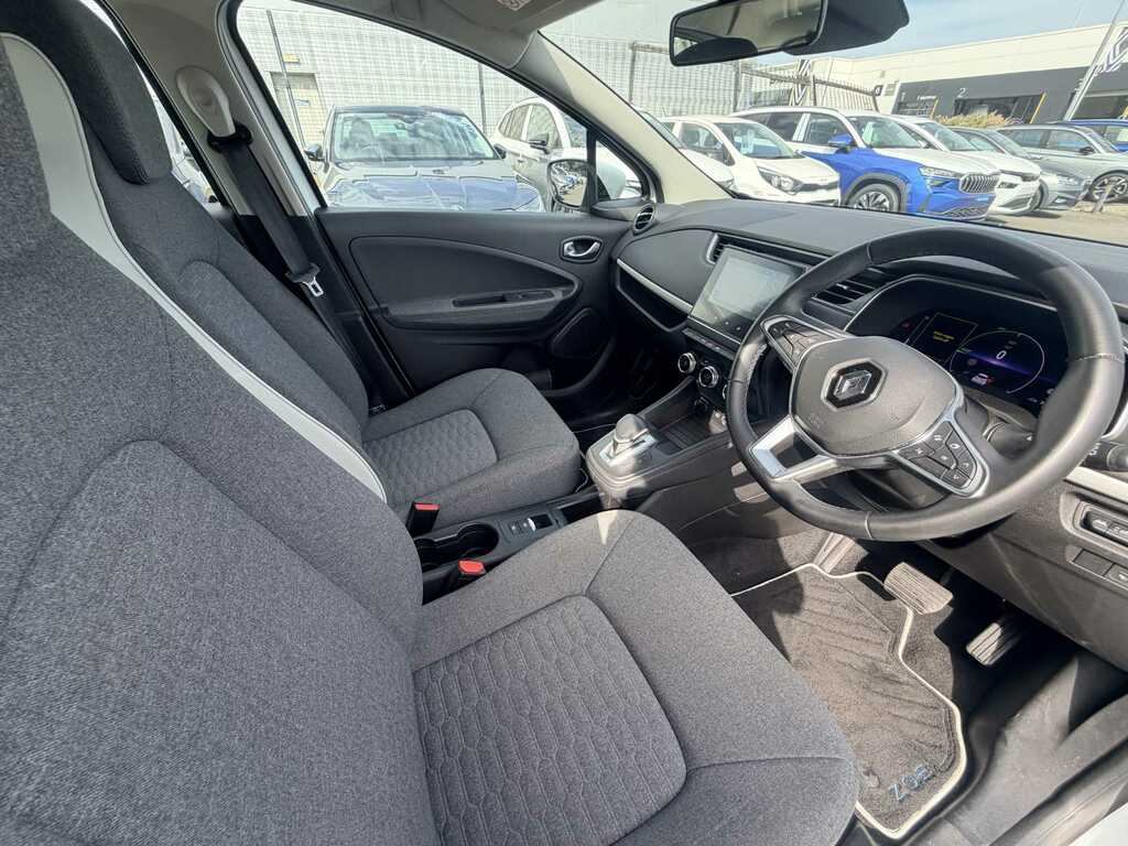 Renault Zoe 80Kw Iconic R110 50Kwh Rapid Charge White #6