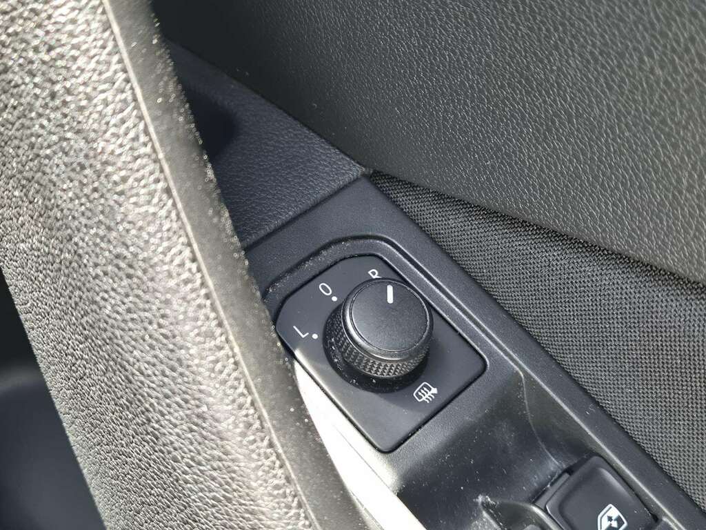 Skoda Kamiq 1.0 Tsi 110 Monte Carlo Silver #32
