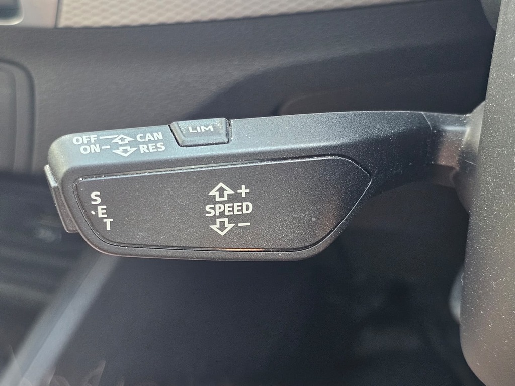 Audi Q2 30 Tfsi Sport YX21PDZ Grey #3