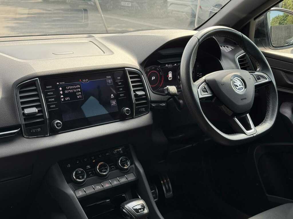 Skoda Karoq 2.0 Tsi 190 Sport Line 4X4 Dsg White #6