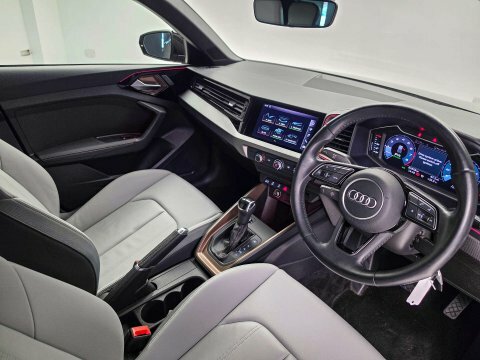 Audi A1 1.5 A1 Sportback DX70VUH #4