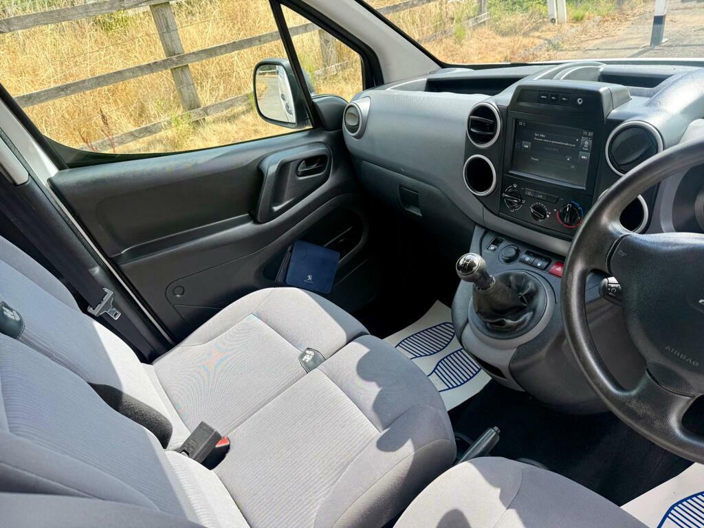 Peugeot Partner 850 Se 1.6 Hdi 92 Van Atv Silver #14