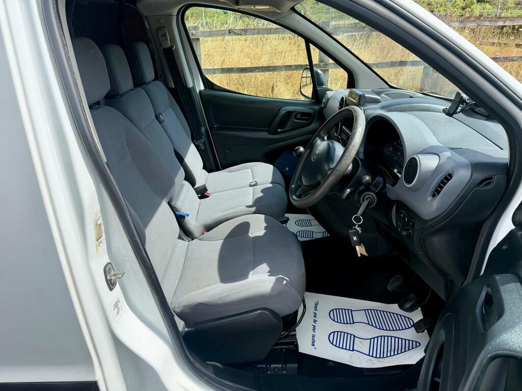 Peugeot Partner 850 Se 1.6 Hdi 92 Van Atv Silver #12