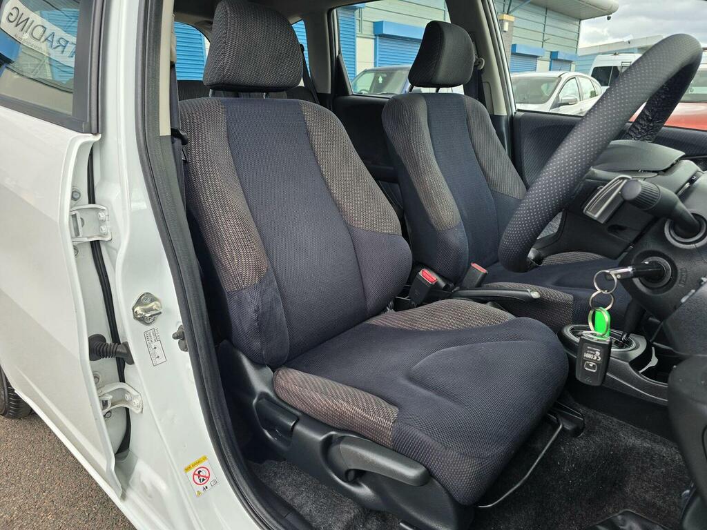 Honda Jazz 1.4 I-vtec Es Cvt Euro 5 White #4