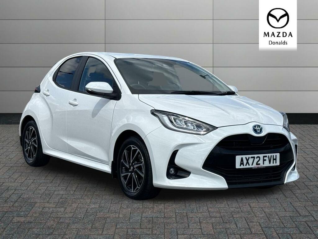 Toyota Yaris 1.5 Vvt-h Design E-cvt Euro 6 Ss AX72FVH White