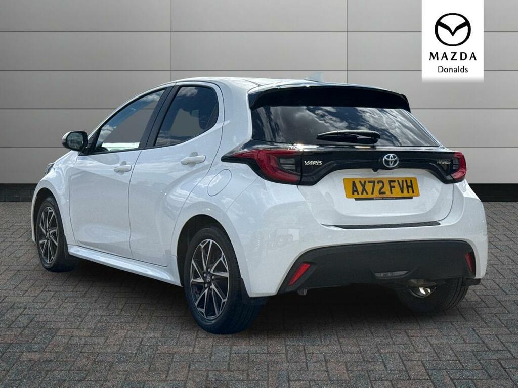 Toyota Yaris 1.5 Vvt-h Design E-cvt Euro 6 Ss AX72FVH White #5