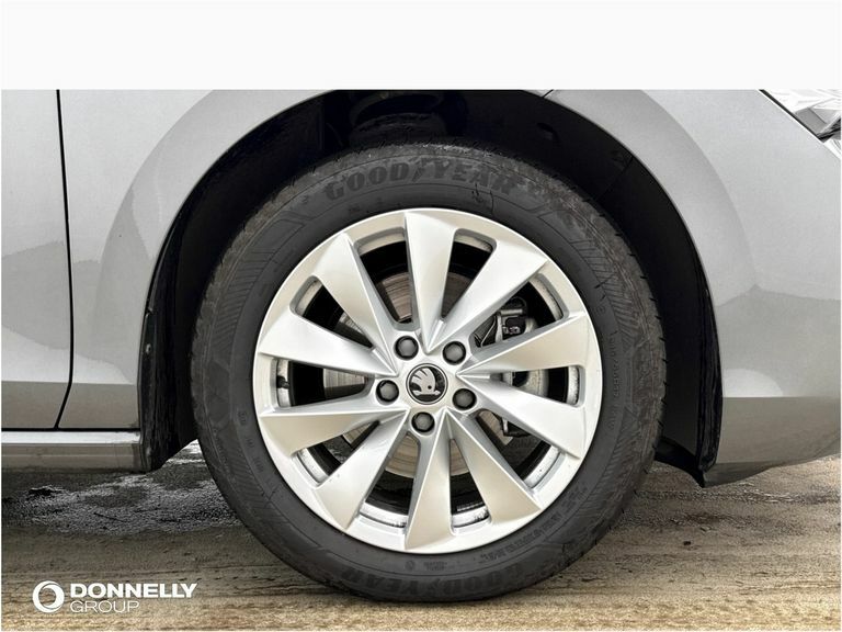 Skoda Superb Skoda Superb Estate Se L 2.0 Tdi 193 Ps 4X4 Dsg Grey #5