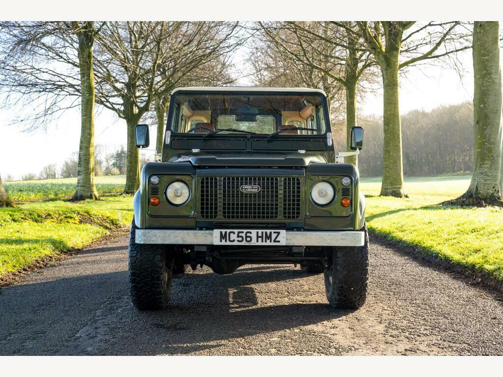 Land Rover Defender 90 Green Green #2