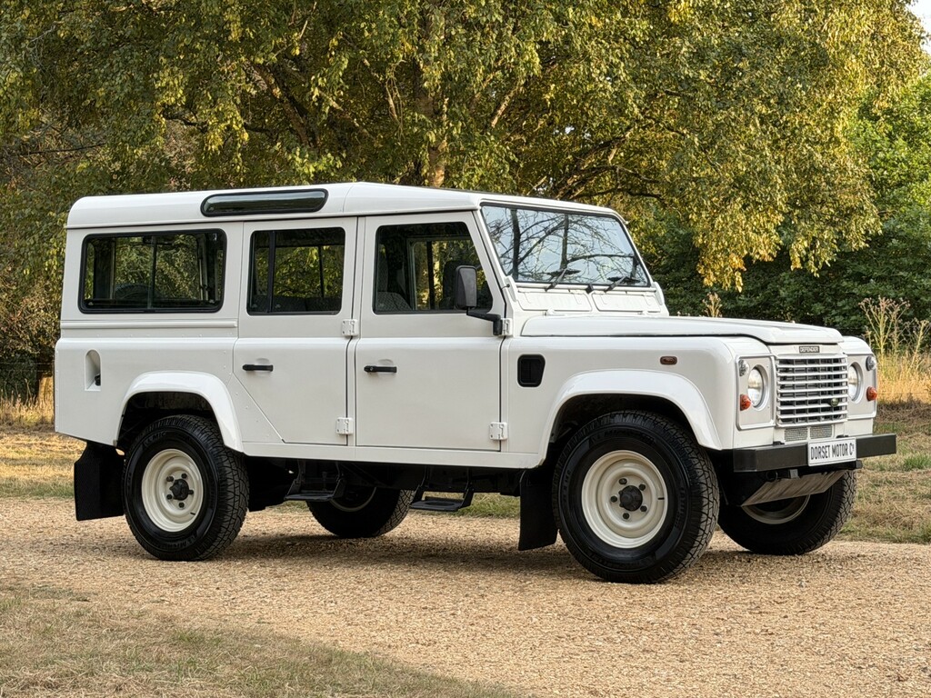 Land Rover Defender 110 Estate 2000 White #3
