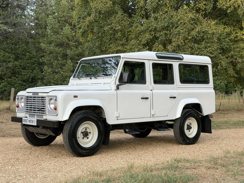 Land Rover Defender 110 Estate 2000 White #4