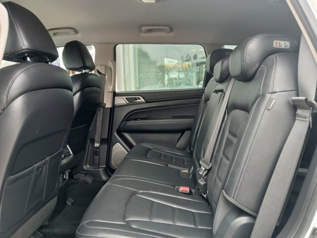 SsangYong Rexton 2.2 Ventura 7 Seat Silver #36