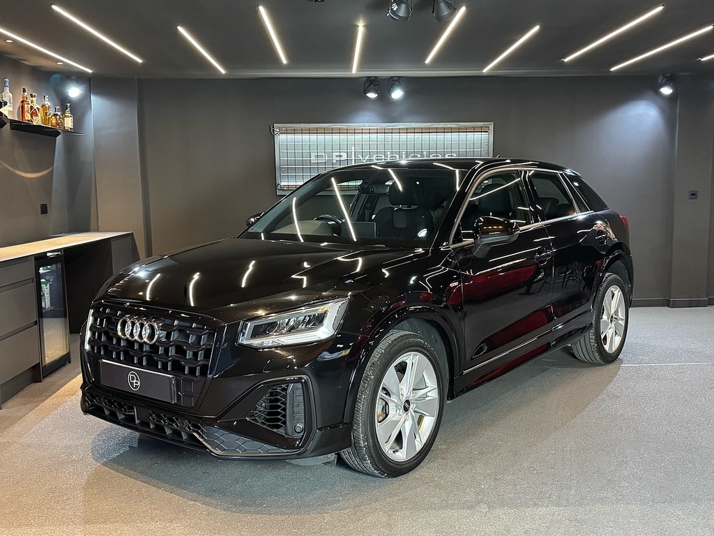 Audi Q2 Tfsi Cod S Line GF21KFU Black