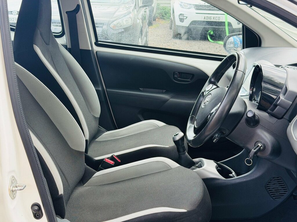 Toyota Aygo Black #31