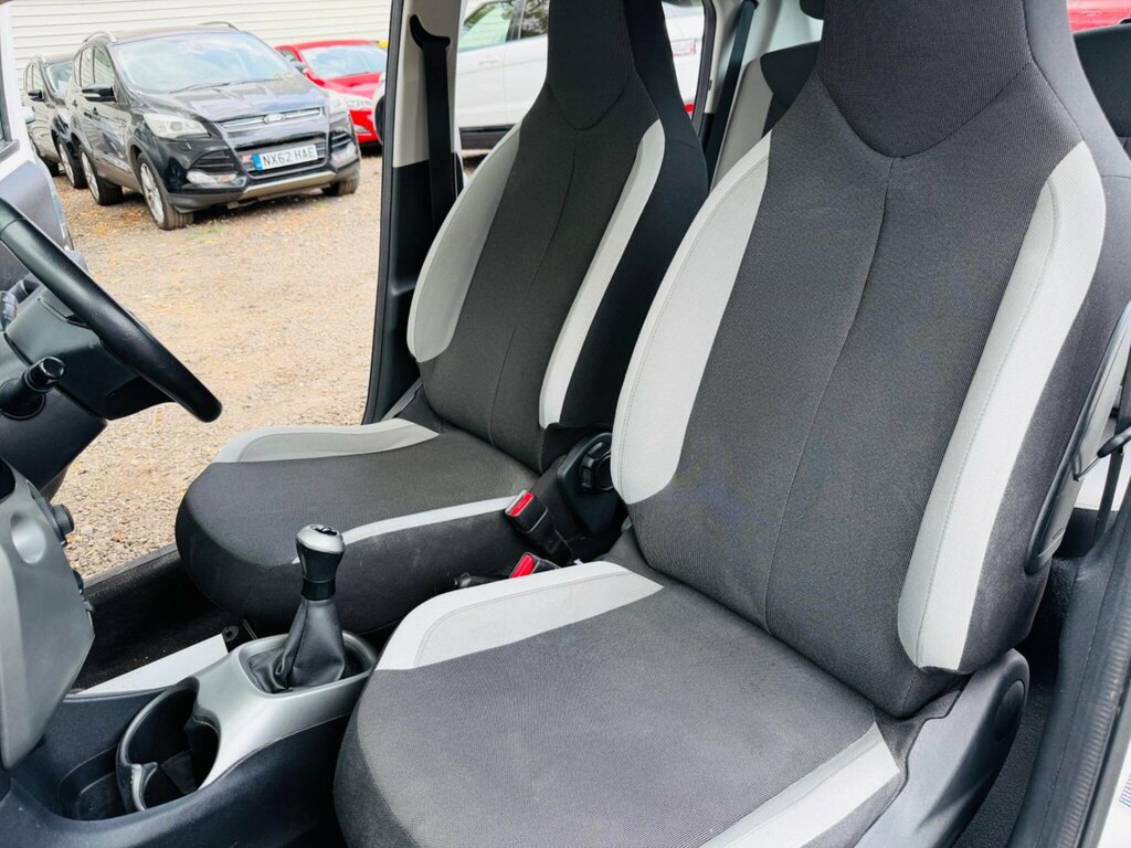 Toyota Aygo Black #40