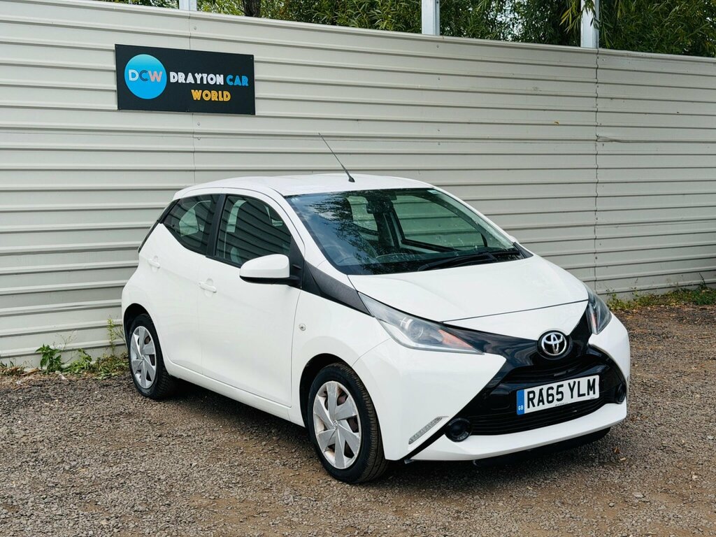 Toyota Aygo 1.0 Vvt-i X-play Euro 5 Euro 5 White #3