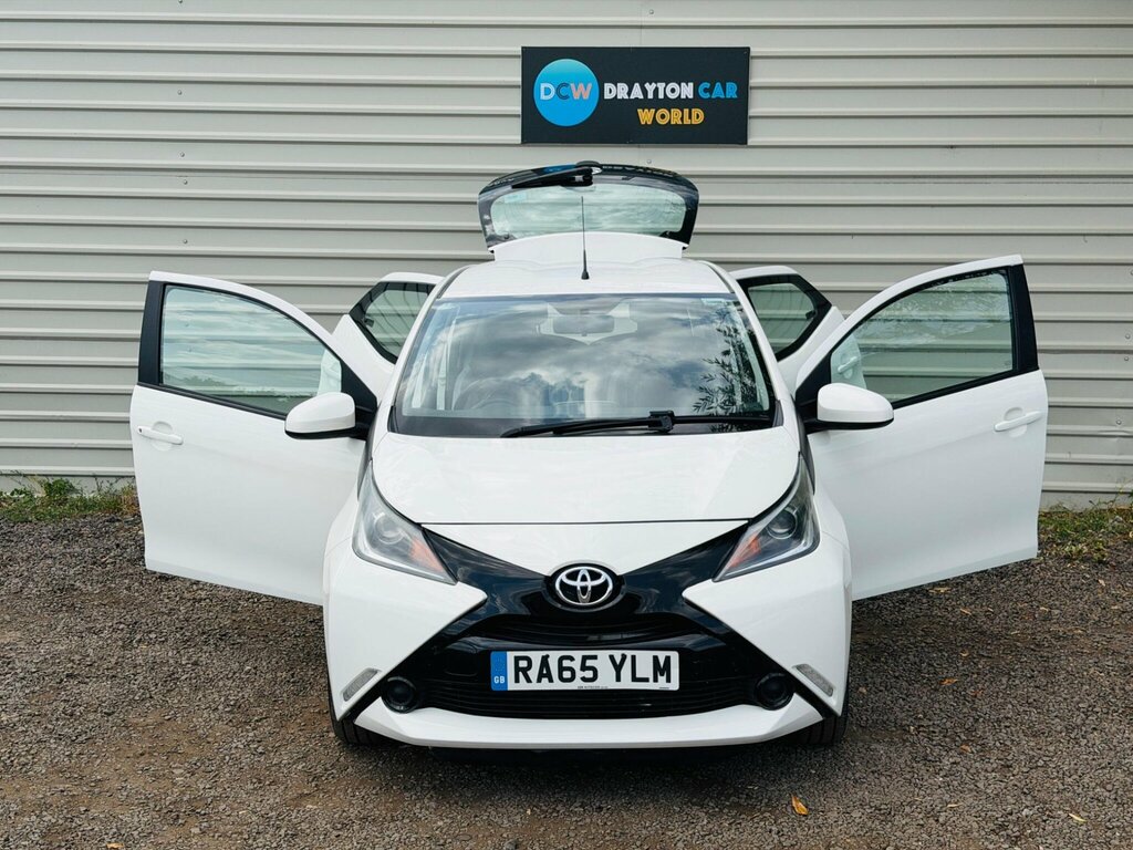 Toyota Aygo Black #12