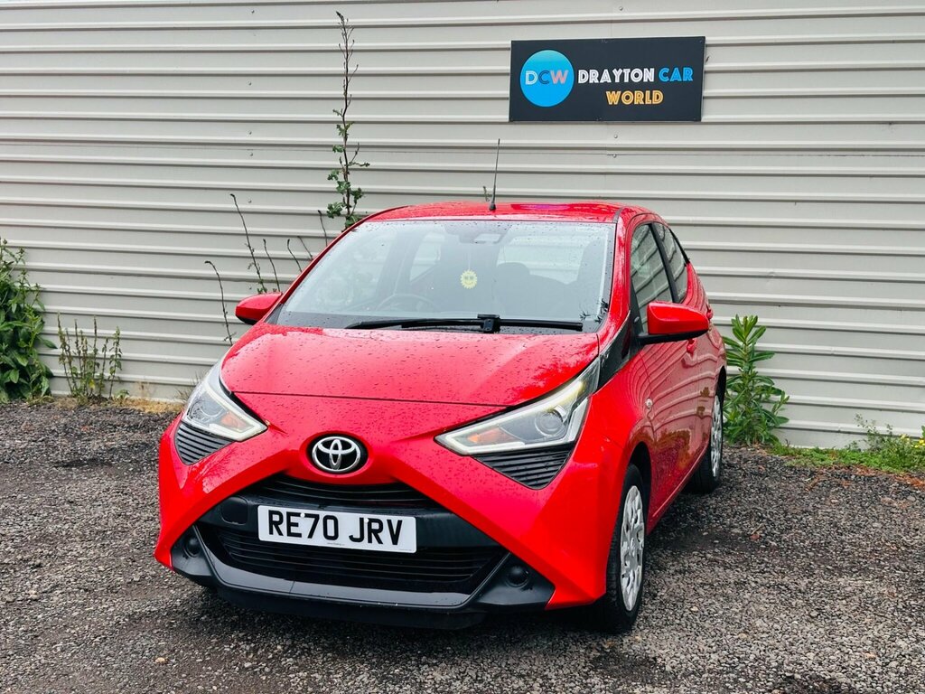 Toyota Aygo 1.0 Vvt-i X-play Euro 6 Safety Sense Red #6