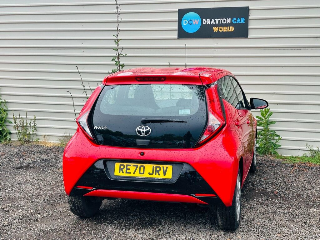Toyota Aygo 1.0 Vvt-i X-play White #14