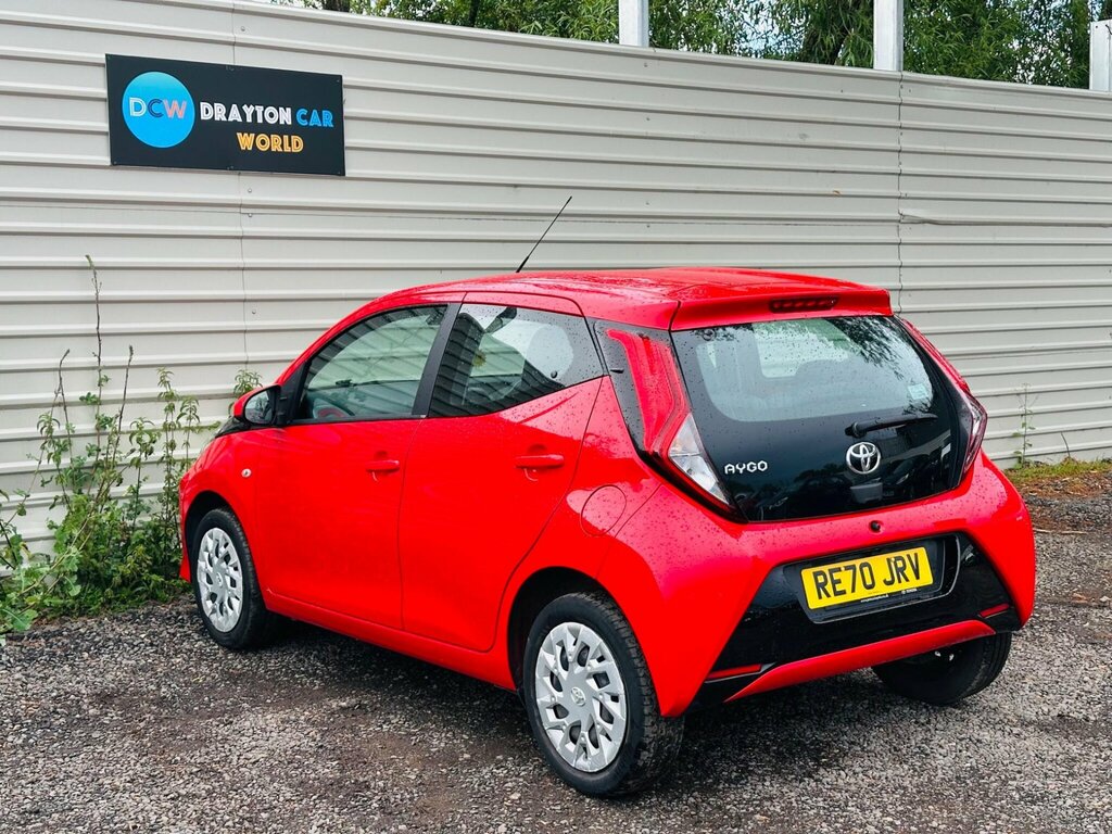 Toyota Aygo 1.0 Vvt-i X-play White #11