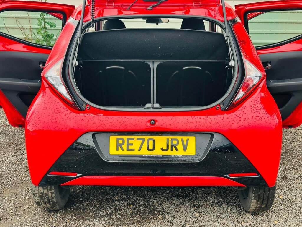 Toyota Aygo 1.0 Vvt-i X-play White #29