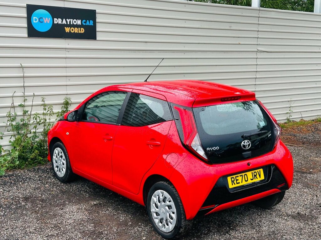 Toyota Aygo 1.0 Vvt-i X-play White #12