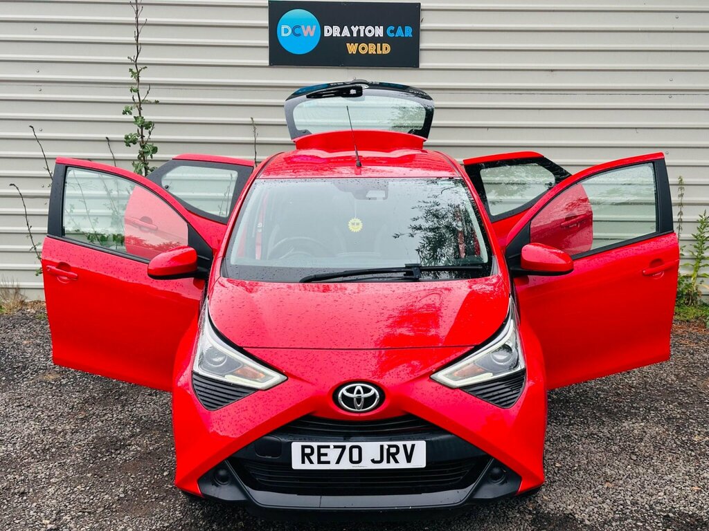 Toyota Aygo 1.0 Vvt-i X-play White #20