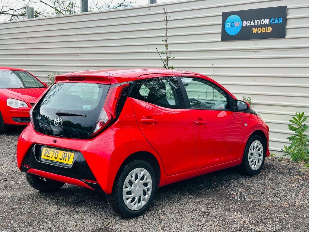 Toyota Aygo 1.0 Vvt-i X-play White #15