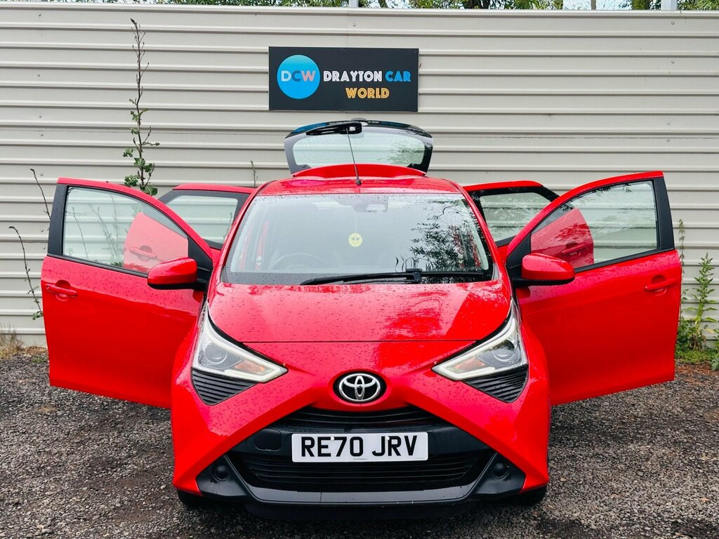 Toyota Aygo 1.0 Vvt-i X-play White #17