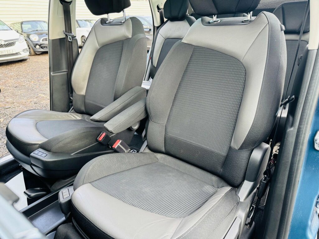 Citroen C4 Picasso Picasso 2.0 Bluehdi Exclusive Eat6 148 Bhp Silver #41