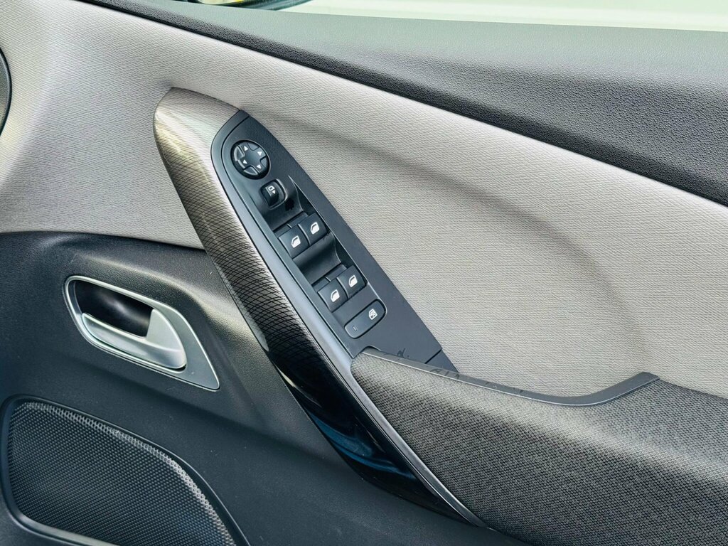 Citroen C4 Picasso Picasso 2.0 Bluehdi Exclusive Eat6 148 Bhp Silver #30