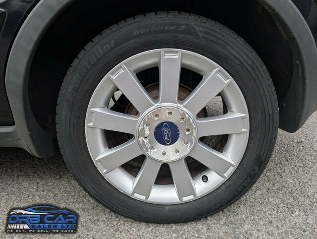 Ford Fusion 1.4 Zetec Family Car. Low M Silver #10