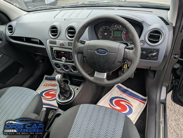 Ford Fusion 1.4 Zetec Family Car. Low M Silver #16