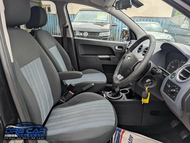 Ford Fusion 1.4 Zetec Family Car. Low M Silver #17