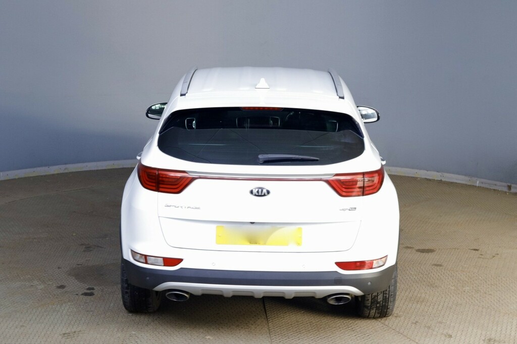 Kia Sportage 2.0 Crdi Gt-line White #5