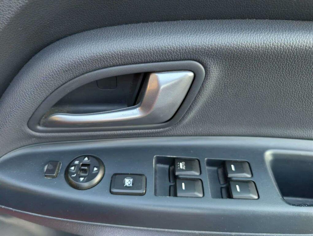 Kia RIO 1.1L Crdi 1 Air Isg 74 Bhp Silver #24
