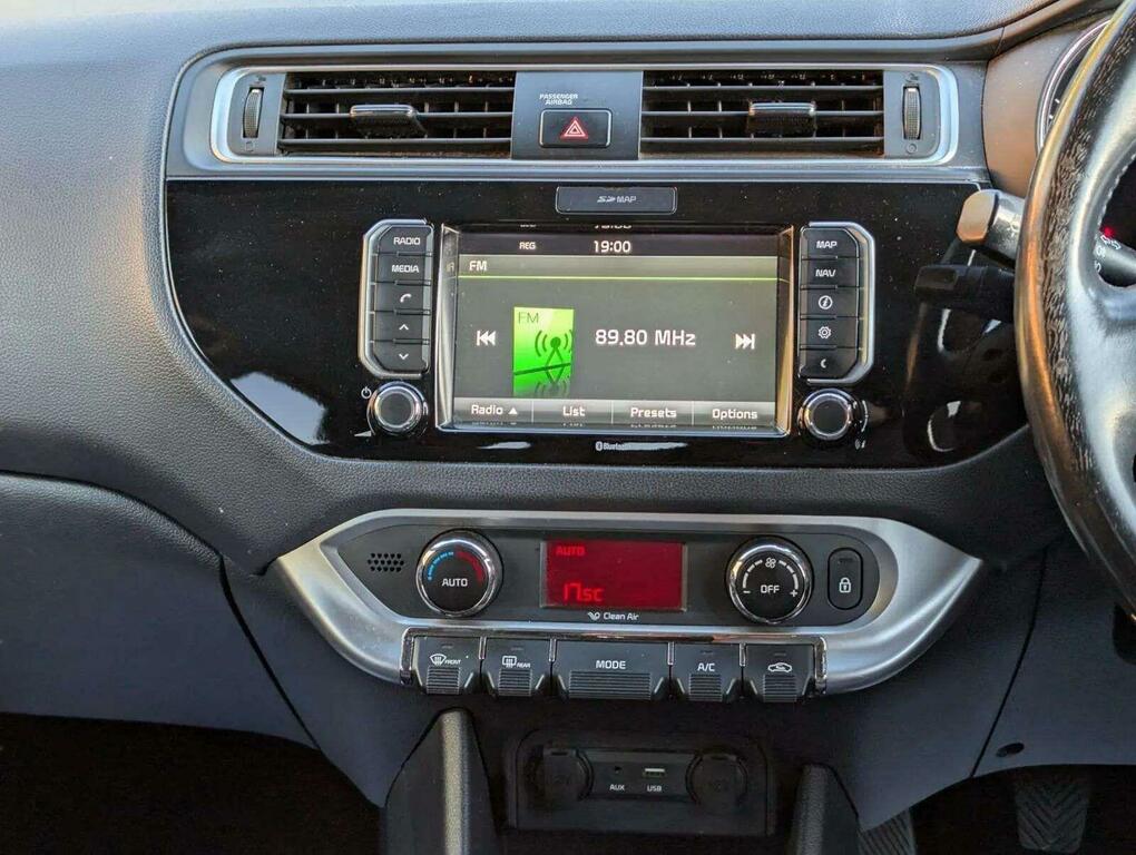 Kia RIO 1.1L Crdi 1 Air Isg 74 Bhp Silver #11