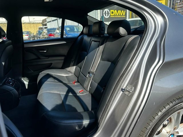 BMW 5 Series 530D M Sport Black #49