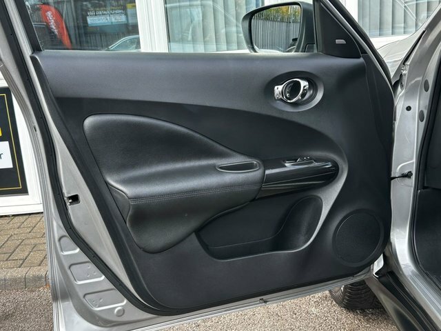 Nissan Juke Tekna Dci 5-Door Black #58