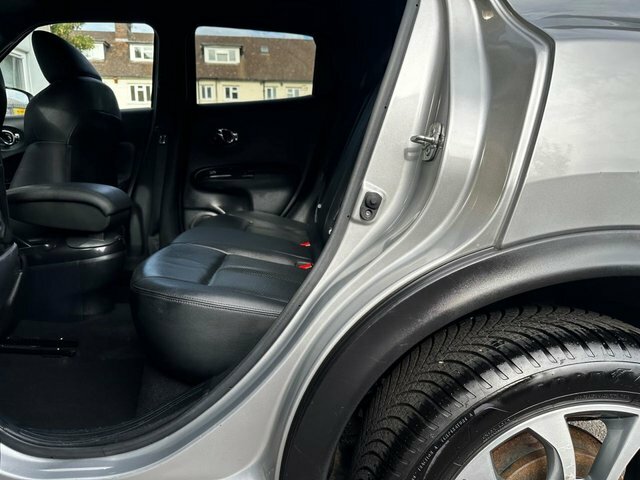 Nissan Juke Tekna Dci 5-Door Black #49