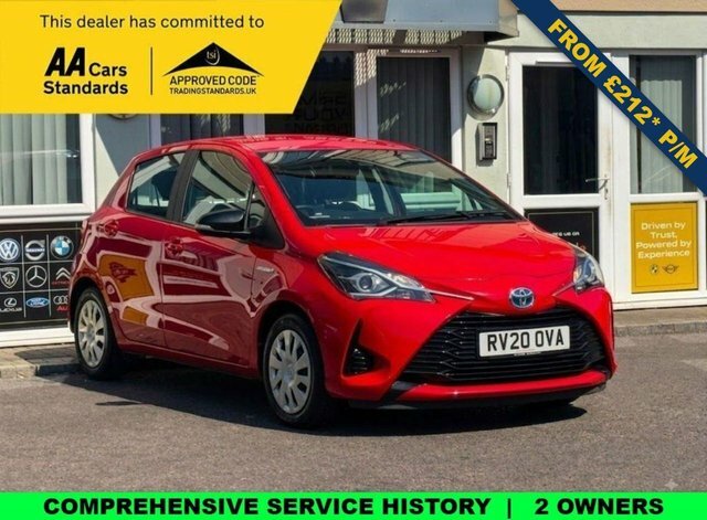 Toyota Yaris 1.5 Vvt-h Active Hatchback Hybrid E-cvt Red