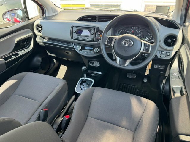 Toyota Yaris 1.5 Vvt-h Active Hatchback Hybrid E-cvt Red #6