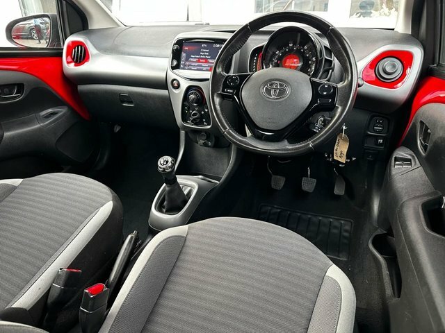 Toyota Aygo 1.0 Vvt-i X-play Hatchback Euro Red #5