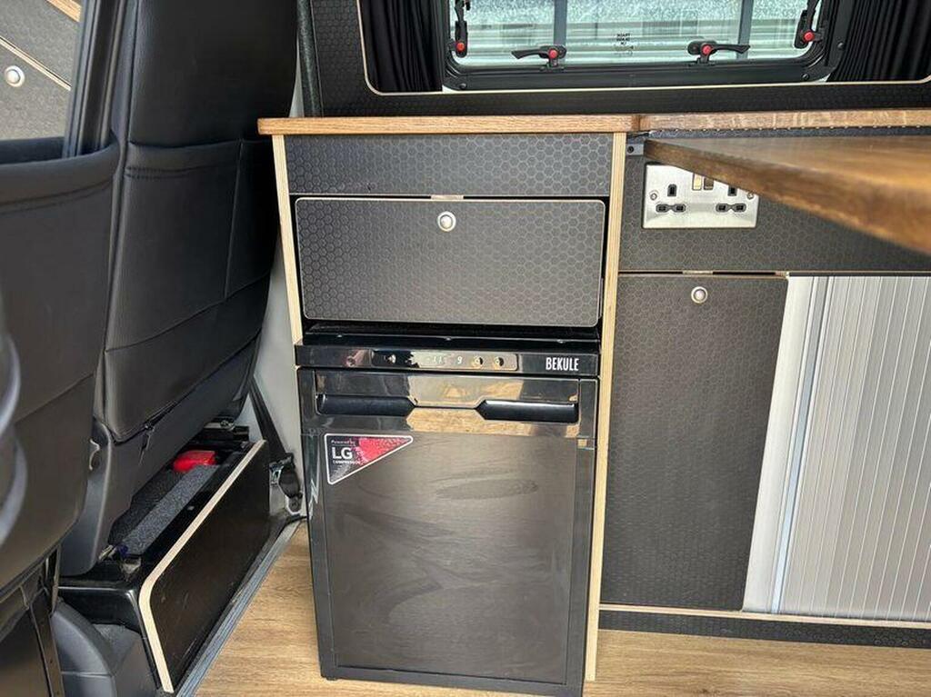 Volkswagen Transporter T32 Highline 2.0 Tdi 204Ps Dsg Black #16