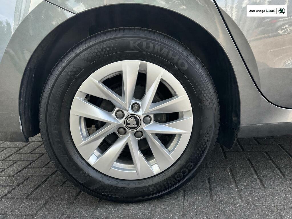 Skoda Fabia 1.0 Tsi 116 Se Edition Dsg NJ75EXT Grey #5