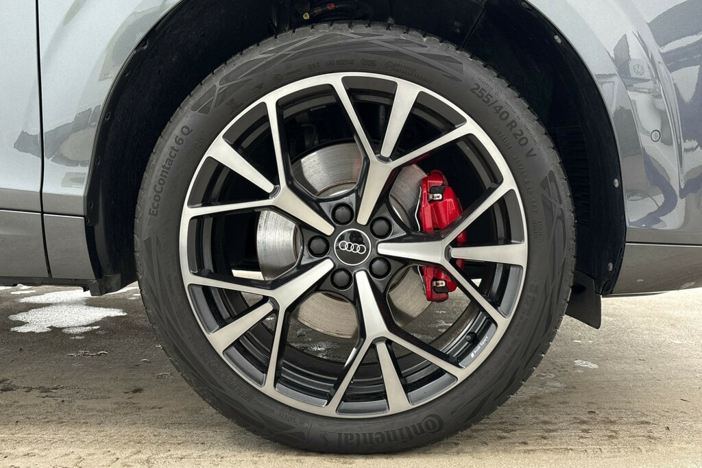 Audi Q3 1.5 E-hybrid Launch Edition S Tronic Grey #5